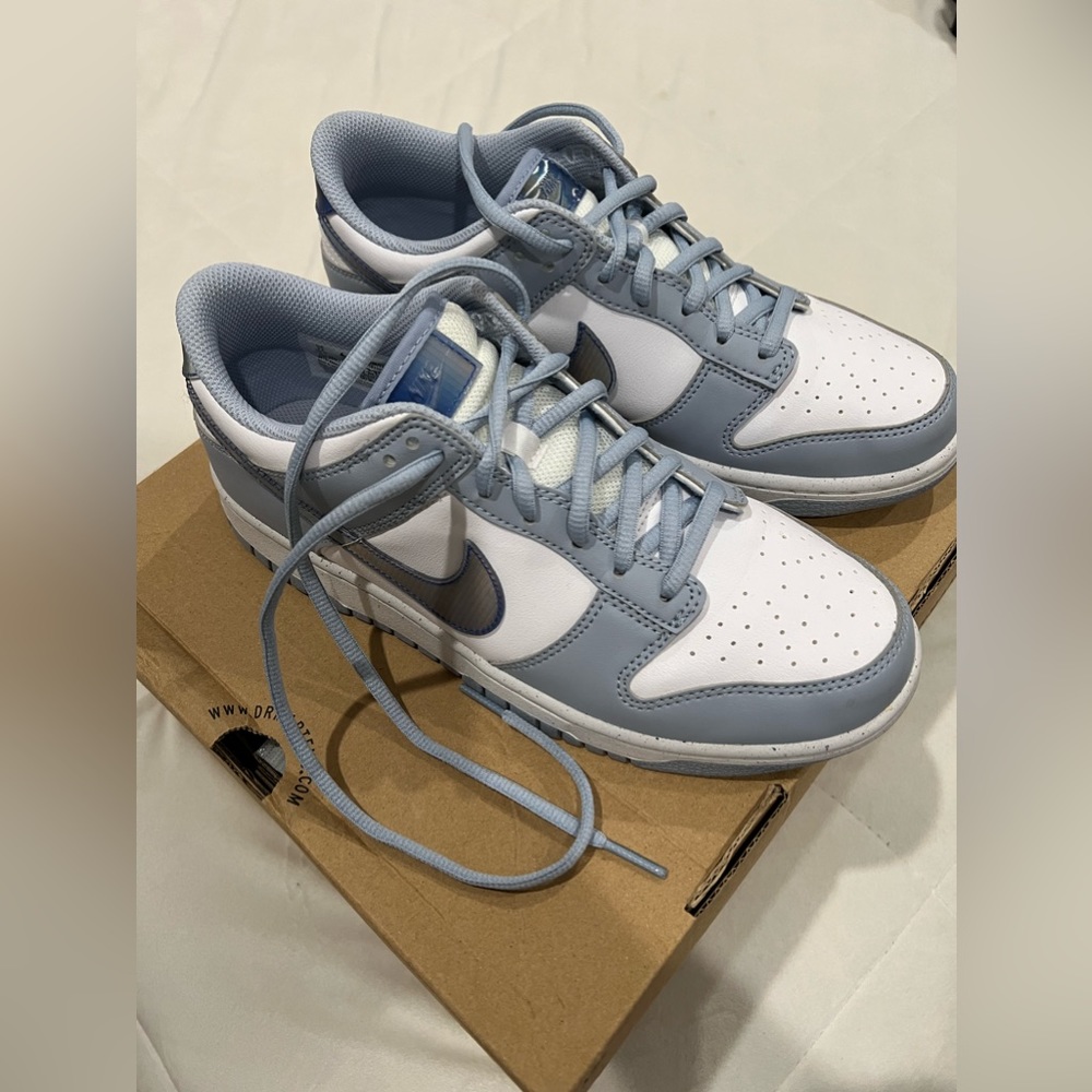 Nike Dunks - Picture 6 of 7